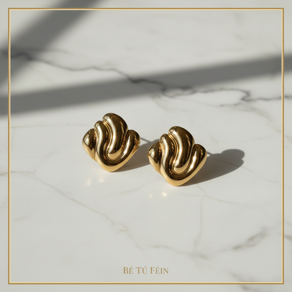 Gold Wave Swirl Earrings — grafika promocyjna